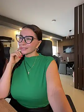 NINIK STYLE online show from April 22, 2026, 9:21 pm