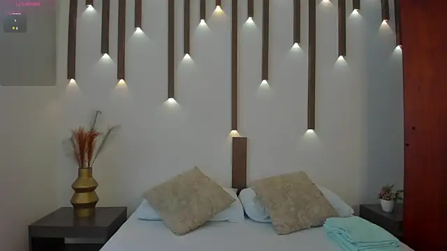 megan cooper28 online show from October 25, 2025, 7:14 pm