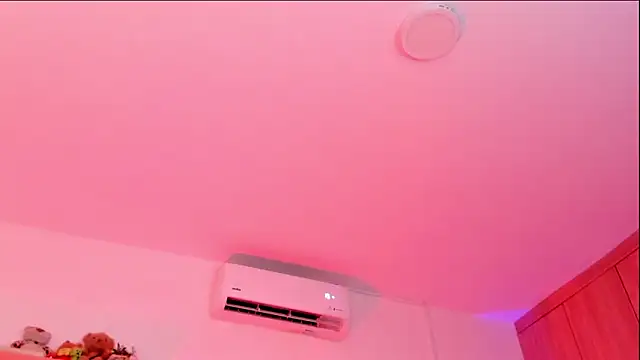 Snapshot of rose_saenz chatting on October 10, 2025, 7:47 pm rose saenz online show from October 10, 2025, 7:47 pm