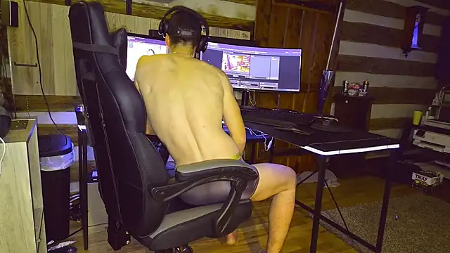 Snapshot of HARD_2QUIT chatting on November 3, 2025, 6:29 am HARD 2QUIT online show from November 3, 2025, 6:29 am