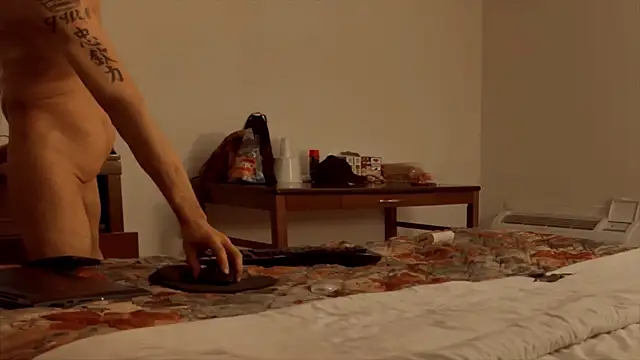 Snapshot of HARD_2QUIT chatting on February 11, 2025, 3:29 am HARD 2QUIT online show from February 11, 2025, 3:29 am