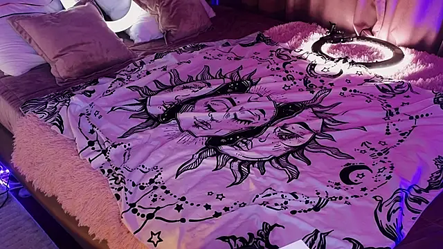 SandraBoyl online show from March 22, 2025, 4:14 am