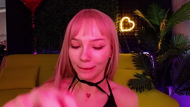 SandraBoyl online show from March 2, 2025, 11:19 am