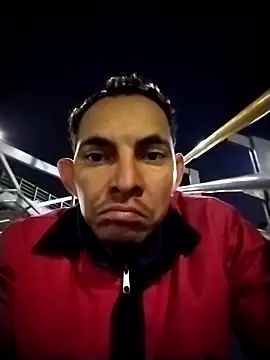 Snapshot of elvergalarga1329 chatting on December 17, 2025, 7:13 am elvergalarga1329 online show from December 17, 2025, 7:13 am