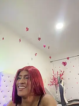 Snapshot of Elektra_Queen chatting on April 29, 2026, 1:04 pm Elektra Queen online show from April 29, 2026, 1:04 pm