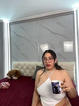 Snapshot of Little_Cuttie_ chatting on October 14, 2025, 4:46 am Little Cuttie online show from October 14, 2025, 4:46 am