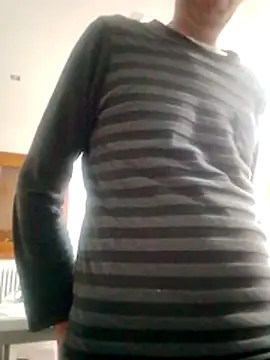 Snapshot of Anastasio33 chatting on November 12, 2025, 11:08 pm Anastasio33 online show from November 12, 2025, 11:08 pm