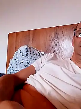 Snapshot of Anastasio33 chatting on September 27, 2025, 5:35 am Anastasio33 online show from September 27, 2025, 5:35 am