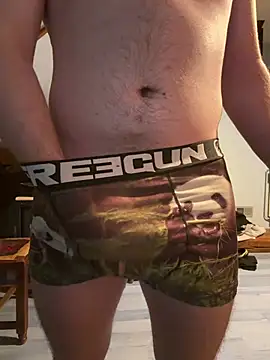 Snapshot of youlo71 chatting on February 1, 2026, 7:23 pm youlo71 online show from February 1, 2026, 7:23 pm