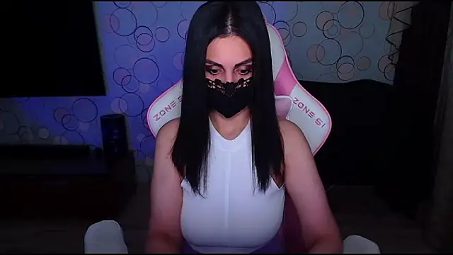 Snapshot of __Yasmina__ chatting on February 4, 2026, 3:23 am Yasmina online show from February 4, 2026, 3:23 am