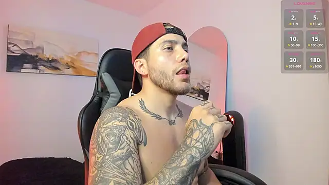 Snapshot of LucianSinclair chatting on December 4, 2024, 11:52 pm LucianSinclair online show from December 4, 2024, 11:52 pm