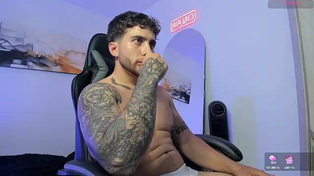 Snapshot of LucianSinclair chatting on December 7, 2024, 10:56 pm LucianSinclair online show from December 7, 2024, 10:56 pm