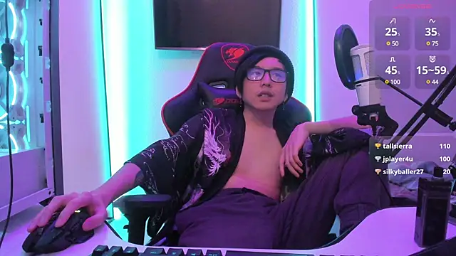 Snapshot of wexlee7 chatting on February 3, 2025, 2:36 am wexlee7 online show from February 3, 2025, 2:36 am