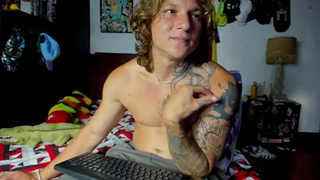Snapshot of Tom_Krakow chatting on March 13, 2026, 9:53 pm Tom Krakow online show from March 13, 2026, 9:53 pm