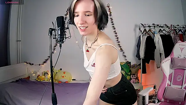 Snapshot of Violet_Veliya chatting on March 7, 2025, 4:11 pm Violet Veliya online show from March 7, 2025, 4:11 pm