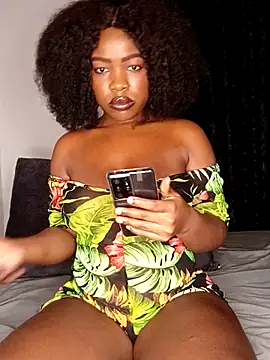 Snapshot of rosey_cheeks chatting on March 9, 2025, 3:32 am rosey cheeks online show from March 9, 2025, 3:32 am