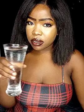 Snapshot of rosey_cheeks chatting on November 29, 2025, 2:01 am rosey cheeks online show from November 29, 2025, 2:01 am