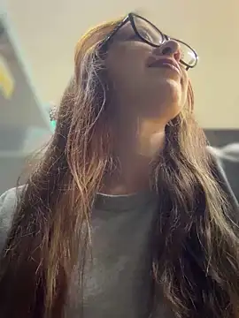 Snapshot of Sofii_gold chatting on March 11, 2025, 3:14 am Sofii gold online show from March 11, 2025, 3:14 am