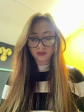 Snapshot of Sofii_gold chatting on February 28, 2025, 12:21 am Sofii gold online show from February 28, 2025, 12:21 am