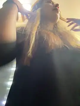 Snapshot of Sofii_gold chatting on March 18, 2025, 2:08 am Sofii gold online show from March 18, 2025, 2:08 am