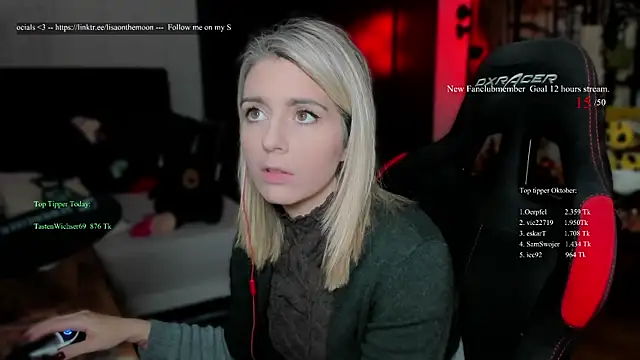 Lisaonthemoon online show from October 5, 2025, 7:37 pm