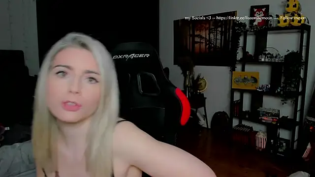 Lisaonthemoon online show from February 25, 2026, 7:36 pm