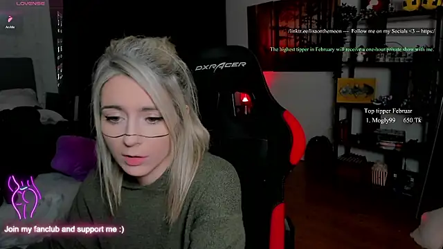 Lisaonthemoon online show from February 4, 2026, 5:30 pm