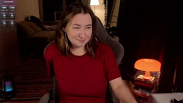 Snapshot of Megan__Hart chatting on February 21, 2025, 11:43 pm Megan  Hart online show from February 21, 2025, 11:43 pm