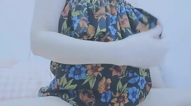 Snapshot of Linh_diudang chatting on March 22, 2025, 1:52 pm Linh diudang online show from March 22, 2025, 1:52 pm