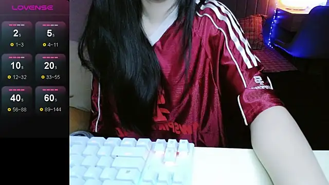  Viviann  online show from October 4, 2025, 4:08 pm