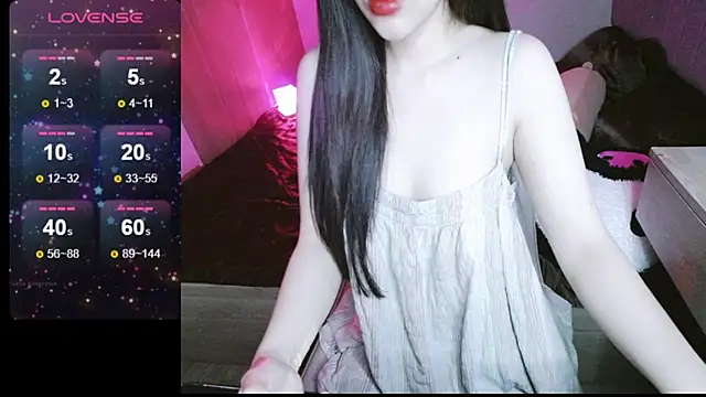  Viviann  online show from February 26, 2025, 4:27 pm