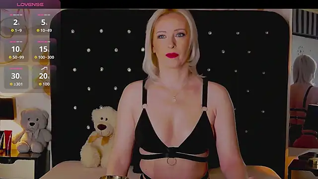 Snapshot of OliviaShaw23 chatting on February 12, 2026, 9:47 pm OliviaShaw23 online show from February 12, 2026, 9:47 pm