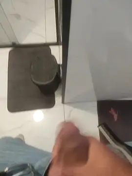 dredre1069 online show from November 19, 2025, 6:52 pm