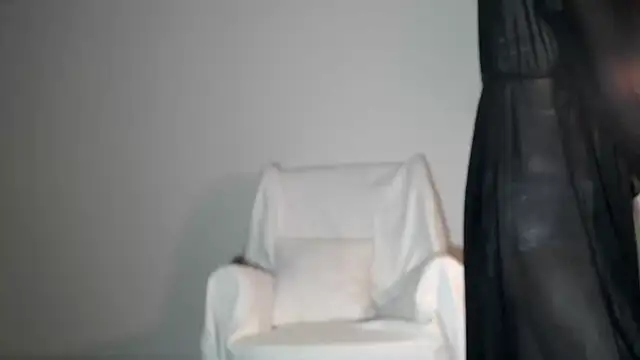 Snapshot of Lily_0000 chatting on February 23, 2025, 6:01 pm Lily 0000 online show from February 23, 2025, 6:01 pm