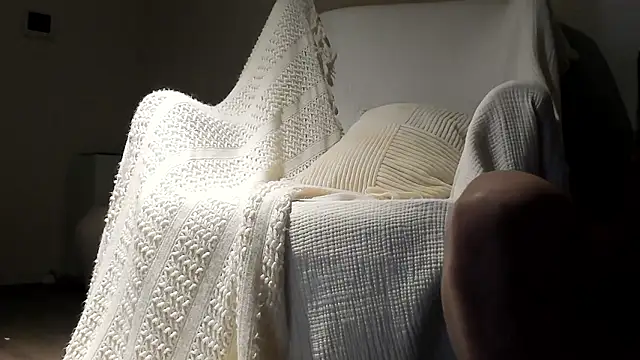 Snapshot of Lily_0000 chatting on November 28, 2025, 6:08 pm Lily 0000 online show from November 28, 2025, 6:08 pm