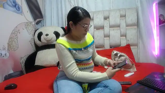 KEYRA-MILLER- online show from April 1, 2026, 2:46 am