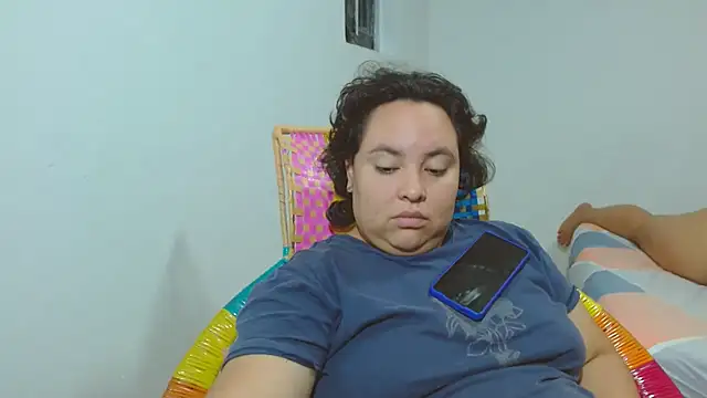 Snapshot of big_small_h0rny_ chatting on November 23, 2025, 1:37 am big small h0rny online show from November 23, 2025, 1:37 am