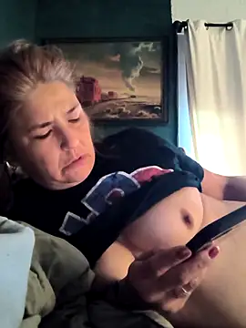 Snapshot of TexaSMESS_37 chatting on November 25, 2025, 6:41 pm TexaSMESS 37 online show from November 25, 2025, 6:41 pm