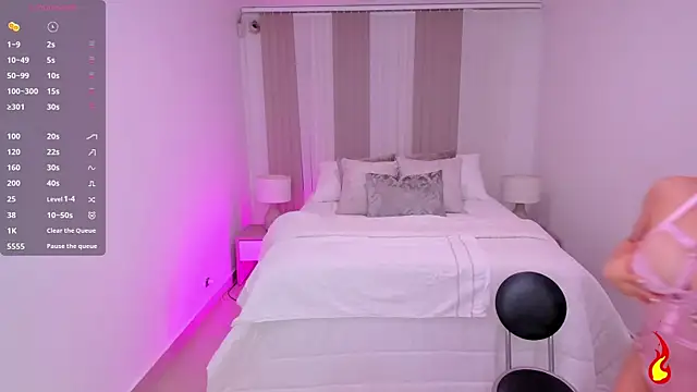 Leah Grey online show from October 2, 2025, 11:13 am