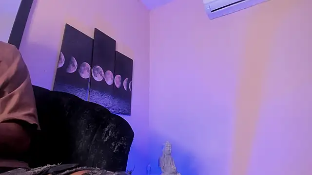 Snapshot of BRYXXXON1 chatting on March 1, 2025, 2:13 pm BRYXXXON1 online show from March 1, 2025, 2:13 pm