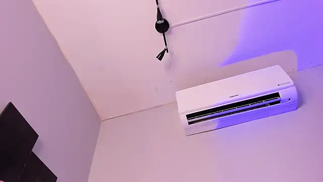 Snapshot of BRYXXXON1 chatting on October 1, 2025, 3:27 pm BRYXXXON1 online show from October 1, 2025, 3:27 pm