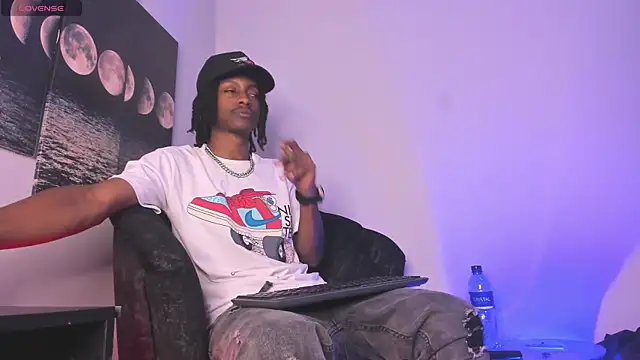 Snapshot of BRYXXXON1 chatting on September 23, 2025, 3:52 pm BRYXXXON1 online show from September 23, 2025, 3:52 pm