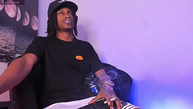 Snapshot of BRYXXXON1 chatting on September 25, 2025, 3:40 pm BRYXXXON1 online show from September 25, 2025, 3:40 pm