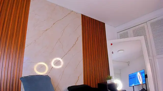 Snapshot of BRYXXXON1 chatting on February 13, 2025, 6:05 pm BRYXXXON1 online show from February 13, 2025, 6:05 pm