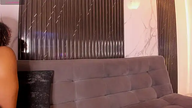 Snapshot of BRYXXXON1 chatting on February 8, 2025, 6:43 am BRYXXXON1 online show from February 8, 2025, 6:43 am