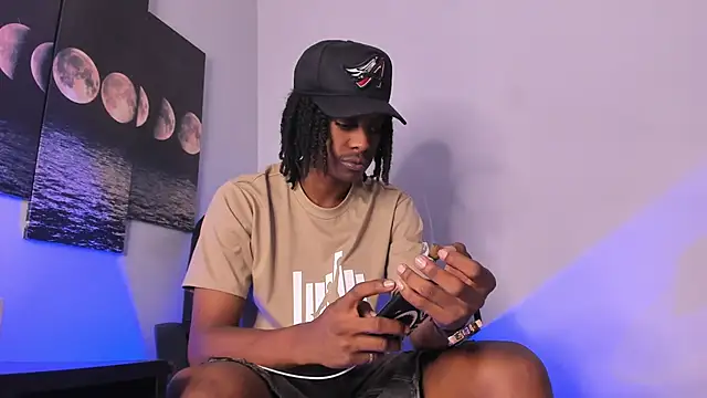 Snapshot of BRYXXXON1 chatting on October 4, 2025, 4:08 pm BRYXXXON1 online show from October 4, 2025, 4:08 pm