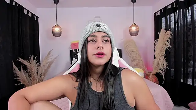 Snapshot of GabyRhodes chatting on March 17, 2025, 7:37 pm GabyRhodes online show from March 17, 2025, 7:37 pm