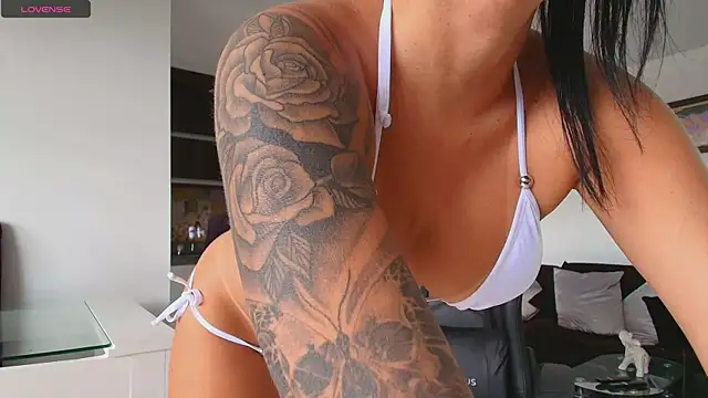 Snapshot of Pamela-fit chatting on October 11, 2025, 5:25 pm Pamela-fit online show from October 11, 2025, 5:25 pm