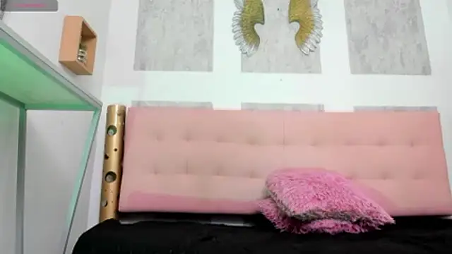 Cloeandtyfanny online show from November 10, 2025, 8:47 pm