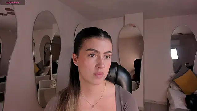 Snapshot of PaulinaSantos_ chatting on September 11, 2025, 7:14 pm PaulinaSantos online show from September 11, 2025, 7:14 pm